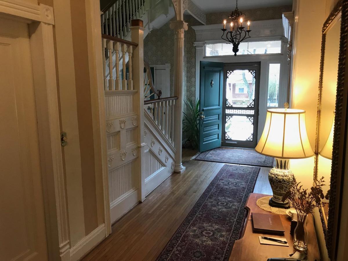 Charles Bass House Bed & Breakfast Южный Бостон Экстерьер фото