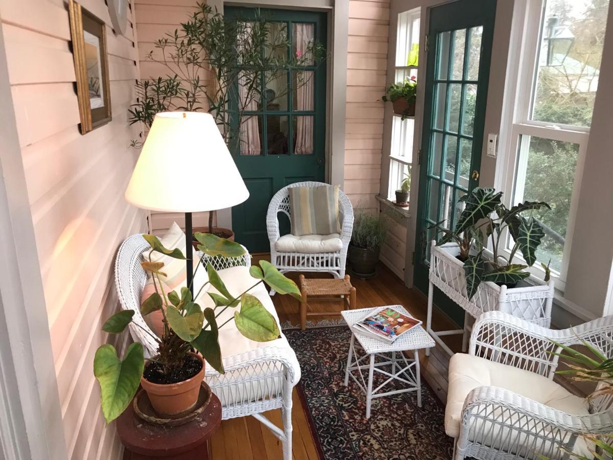 Charles Bass House Bed & Breakfast Южный Бостон Экстерьер фото