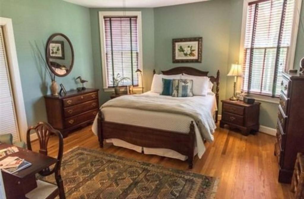Charles Bass House Bed & Breakfast Южный Бостон Экстерьер фото