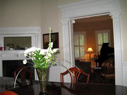 Charles Bass House Bed & Breakfast Южный Бостон Экстерьер фото